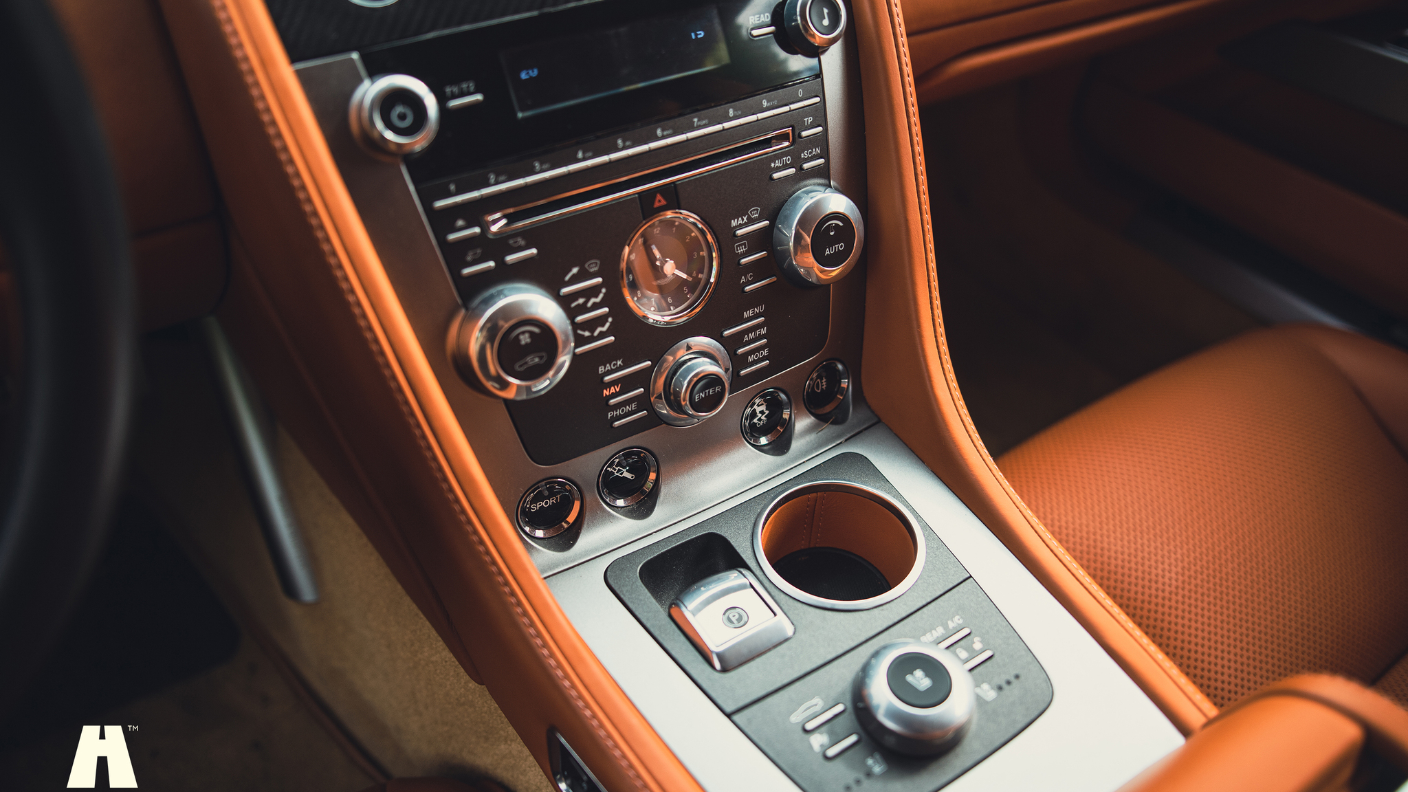 Interiörbild 2014 Aston Martin Rapide S