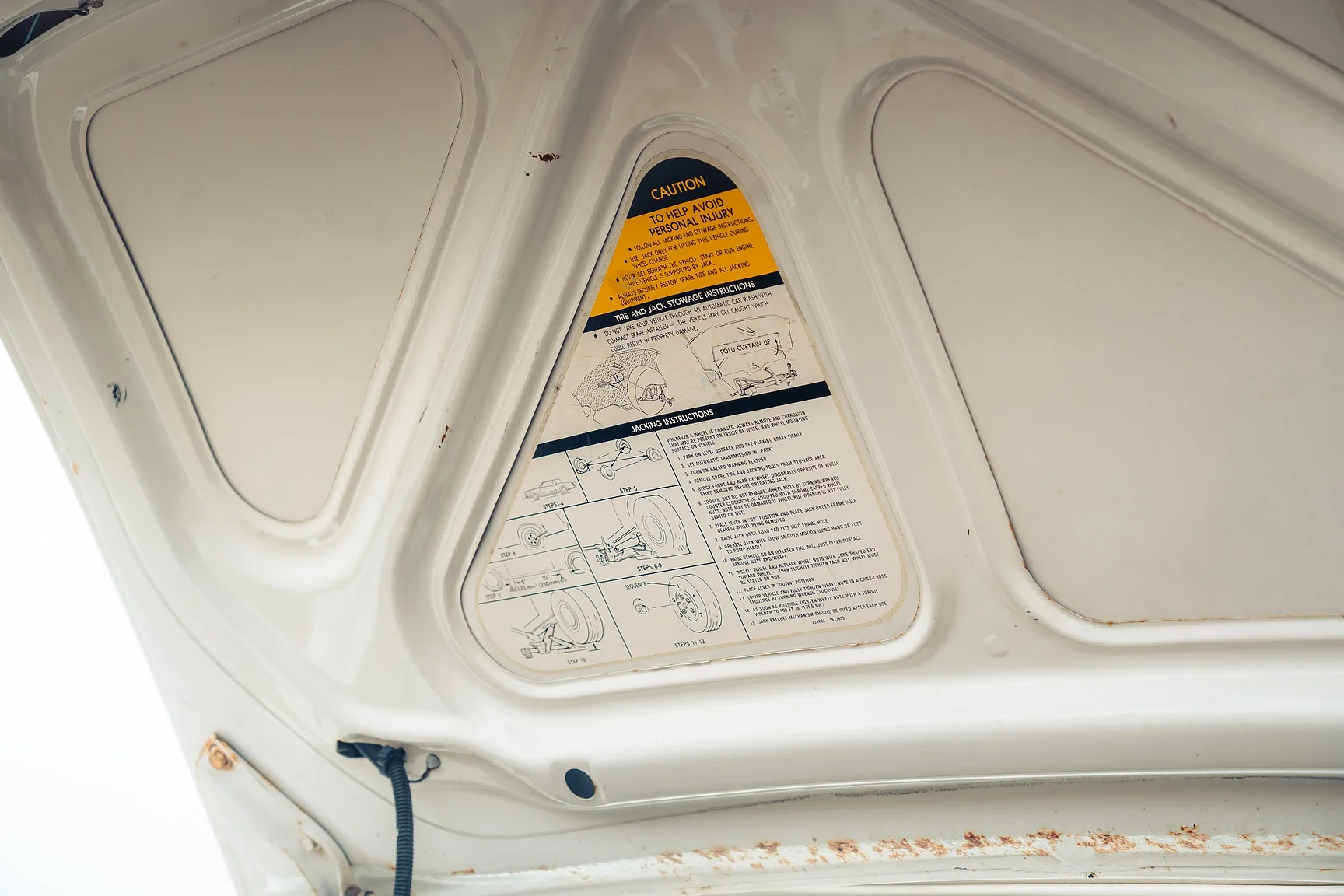 Innenraumfoto von 1984 Cadillac Eldorado Biarritz Convertible (59)