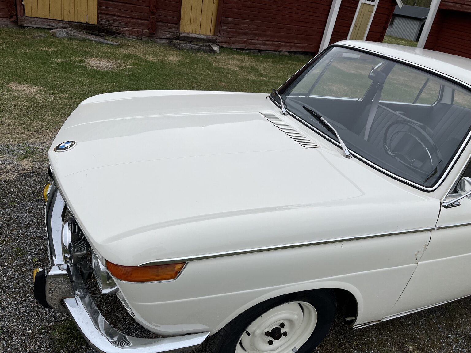 Exterior image of 1965 BMW 1800