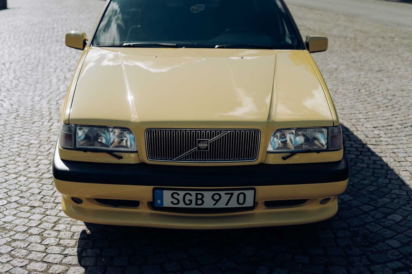 Exterior image of 1995 Volvo 850 T-5 R Kombi 