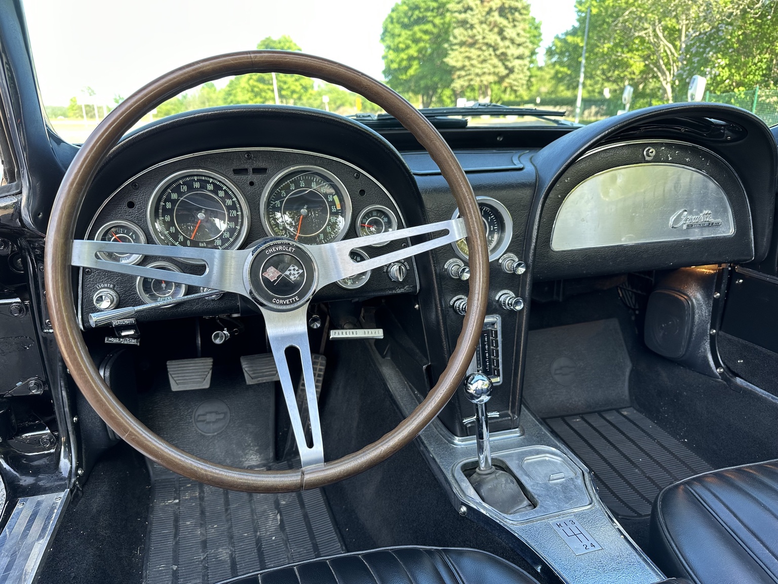 Innenraumfoto von 1964 Corvette C2 Stingray Cabriolet (11)
