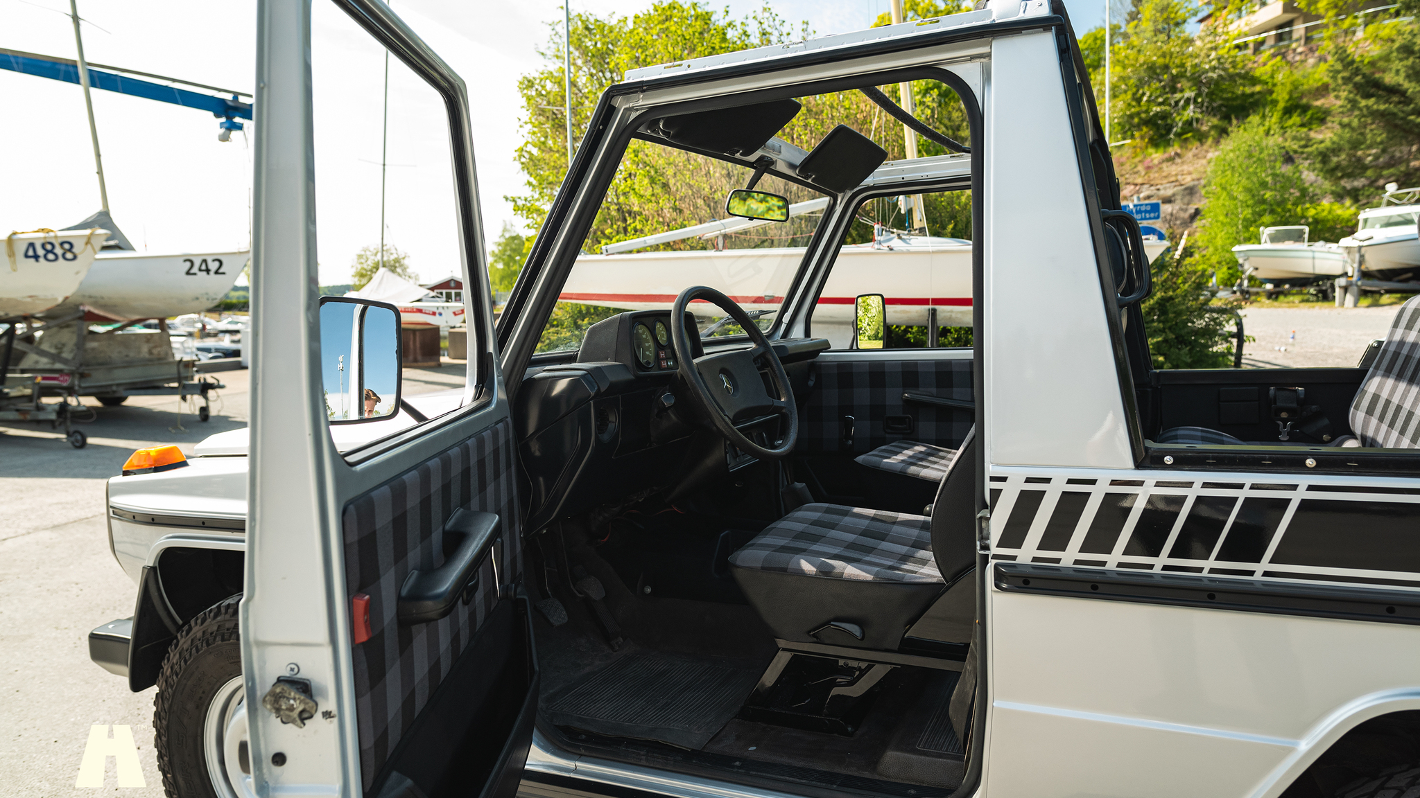 Interior image of 1985 Mercedes 230GE Cabrio