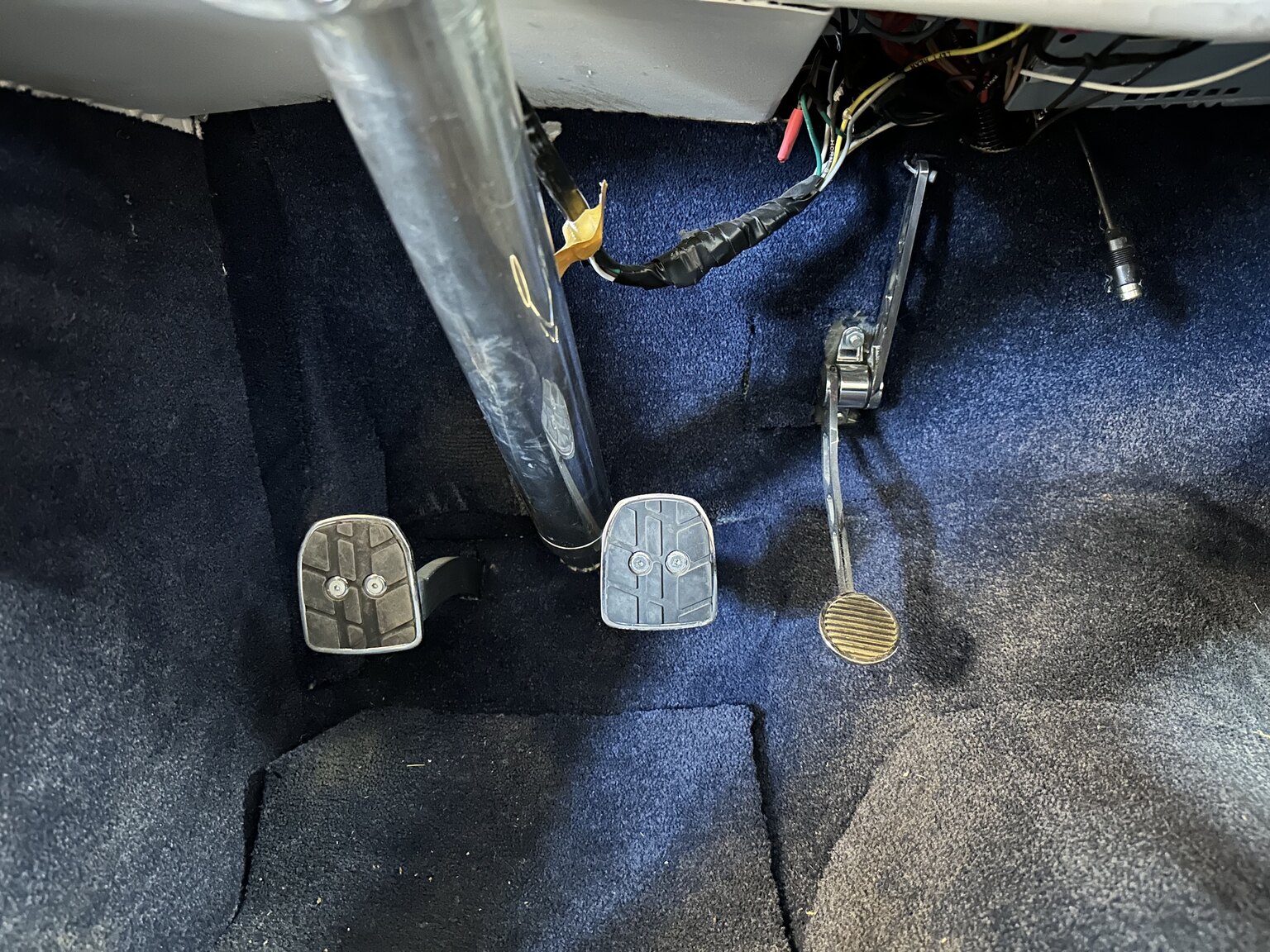Interior image of 1932 Custom Ford Rod White Ice