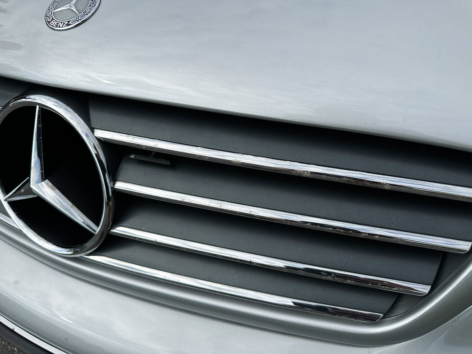 Exterior image of 2000 Mercedes-Benz CL 500