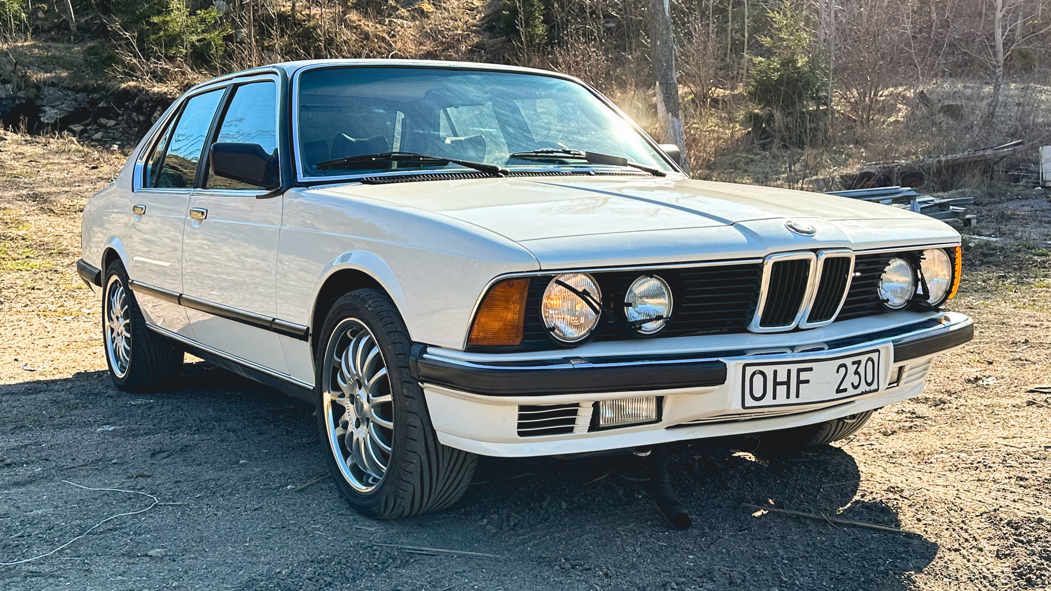Exteriörbild på 1984 BMW 745i Executive Automat