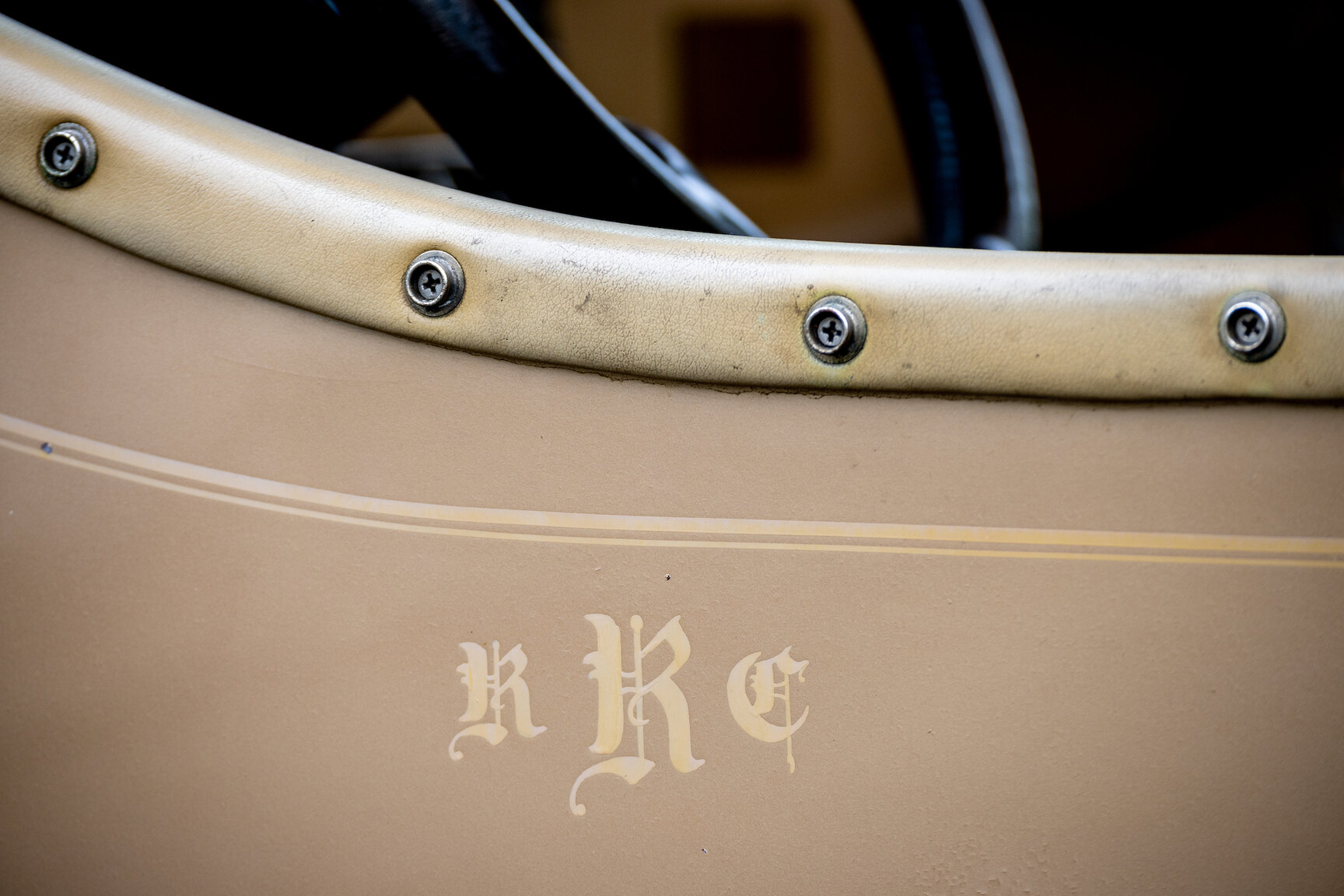 Exteriörbild på 1975 Excalibur Phaeton series III  (17)