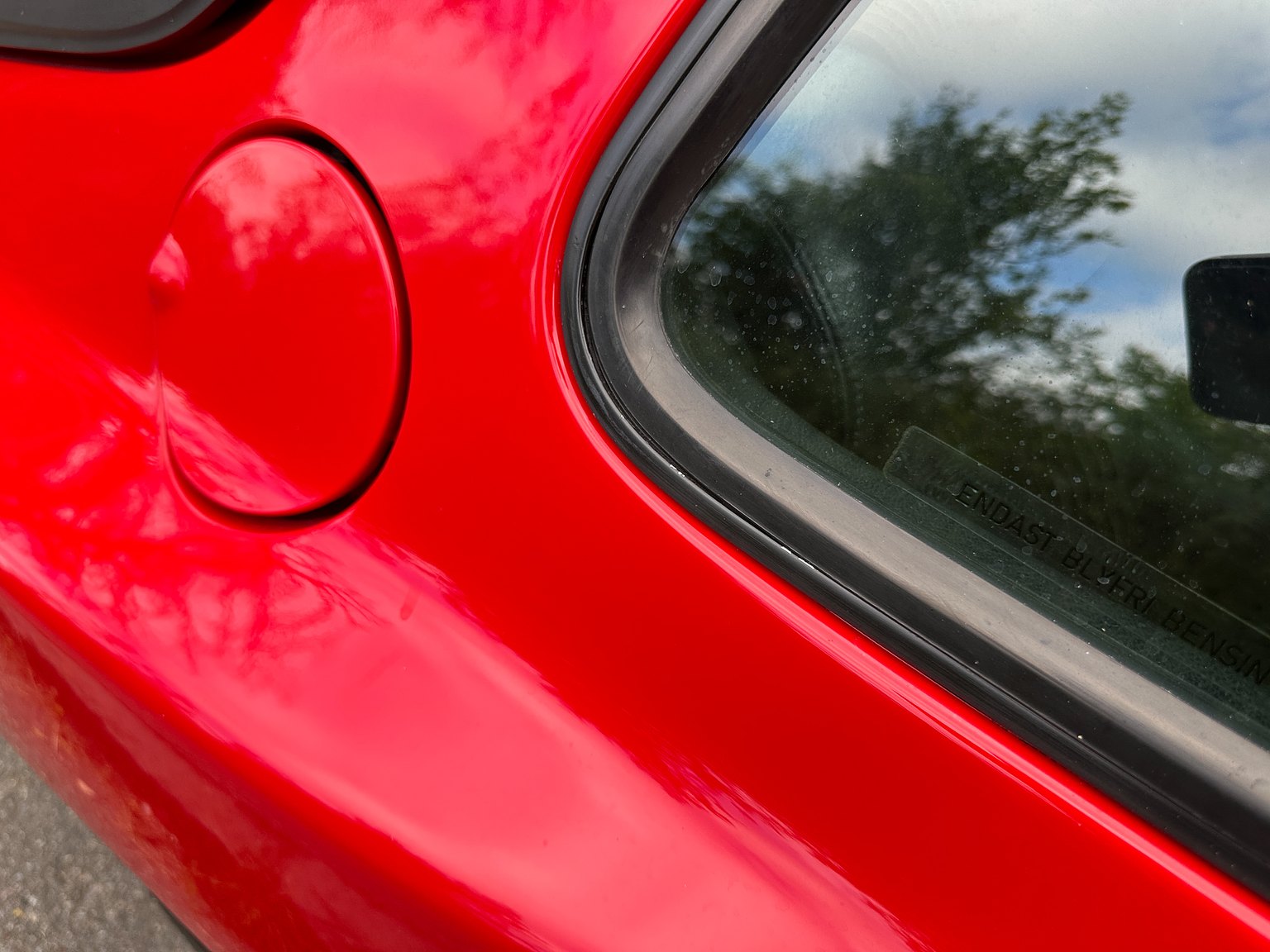 Exterior image of 1988 Porsche 944