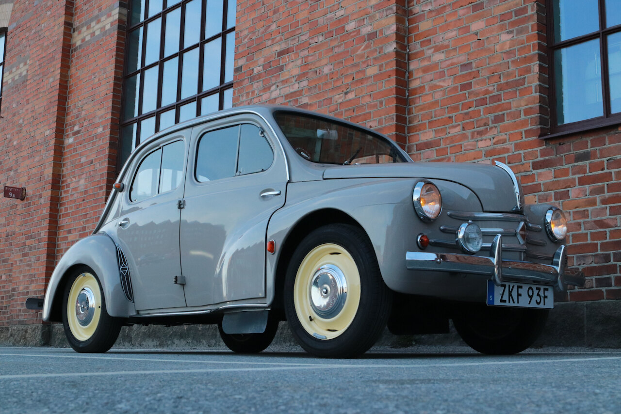 Exterior image of 1959 Renault 4CV