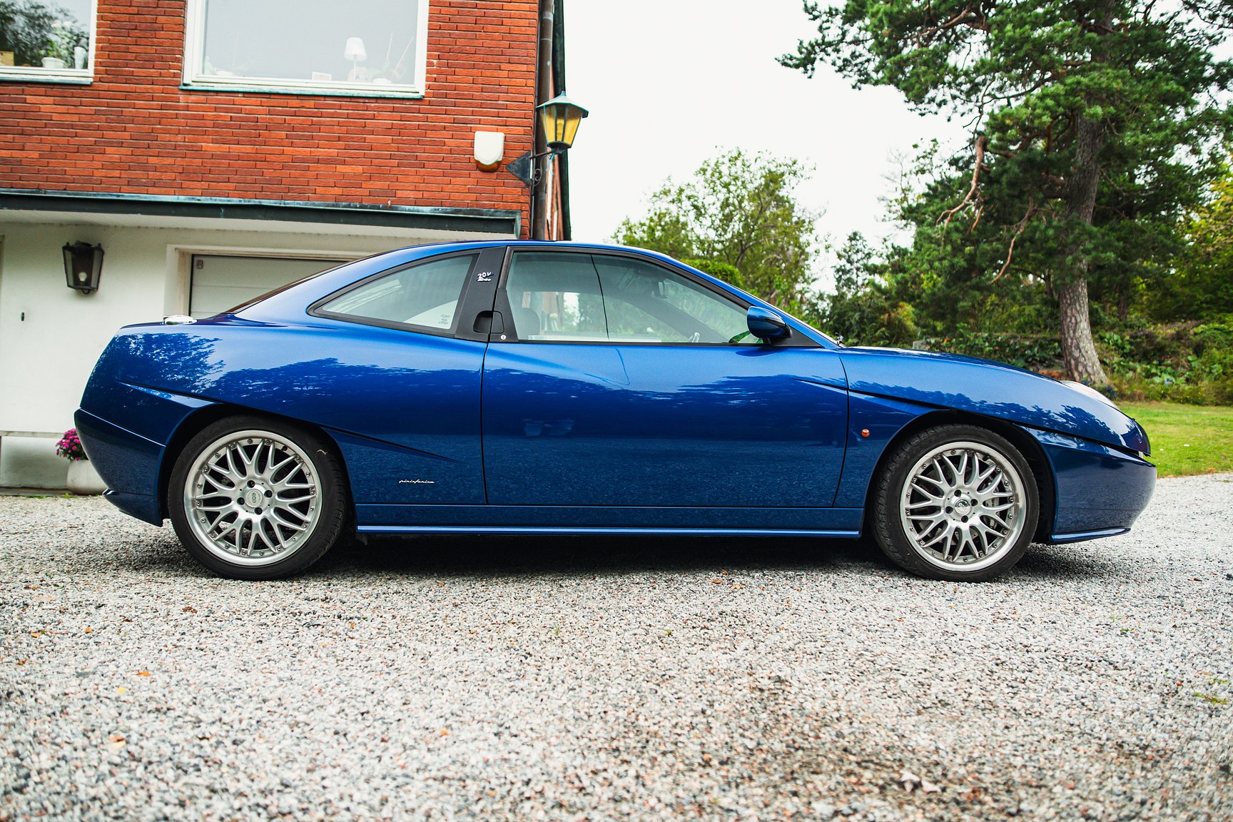 Exterior image of 2000 Fiat Coupé 2.0 Turbo Manuell