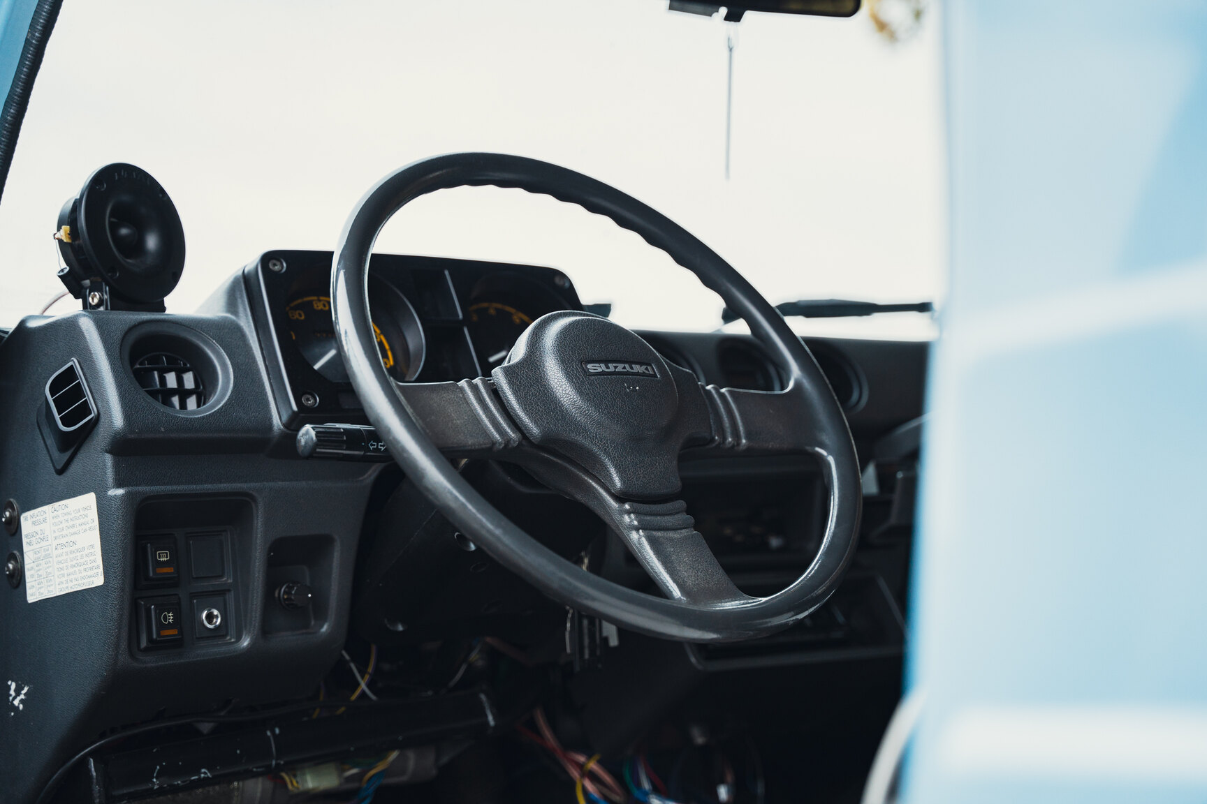 Innenraumfoto von 1987 Suzuki SJ413 A-traktor