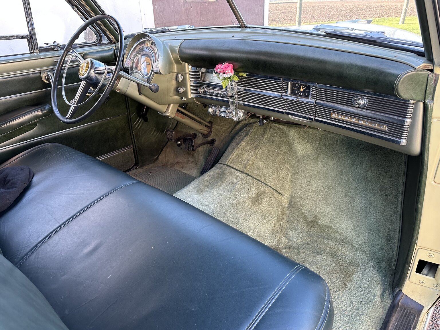 Interior image of 1950 Chrysler Windsor Convertible (26)