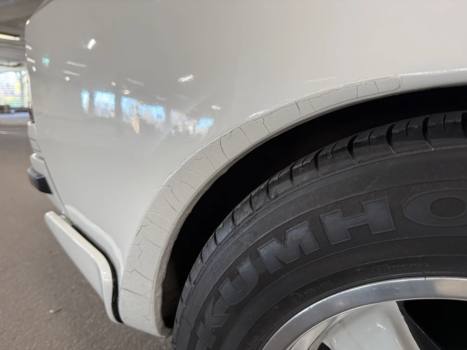 Exteriörbild på 1984 PORSCHE 944 Targa (68)