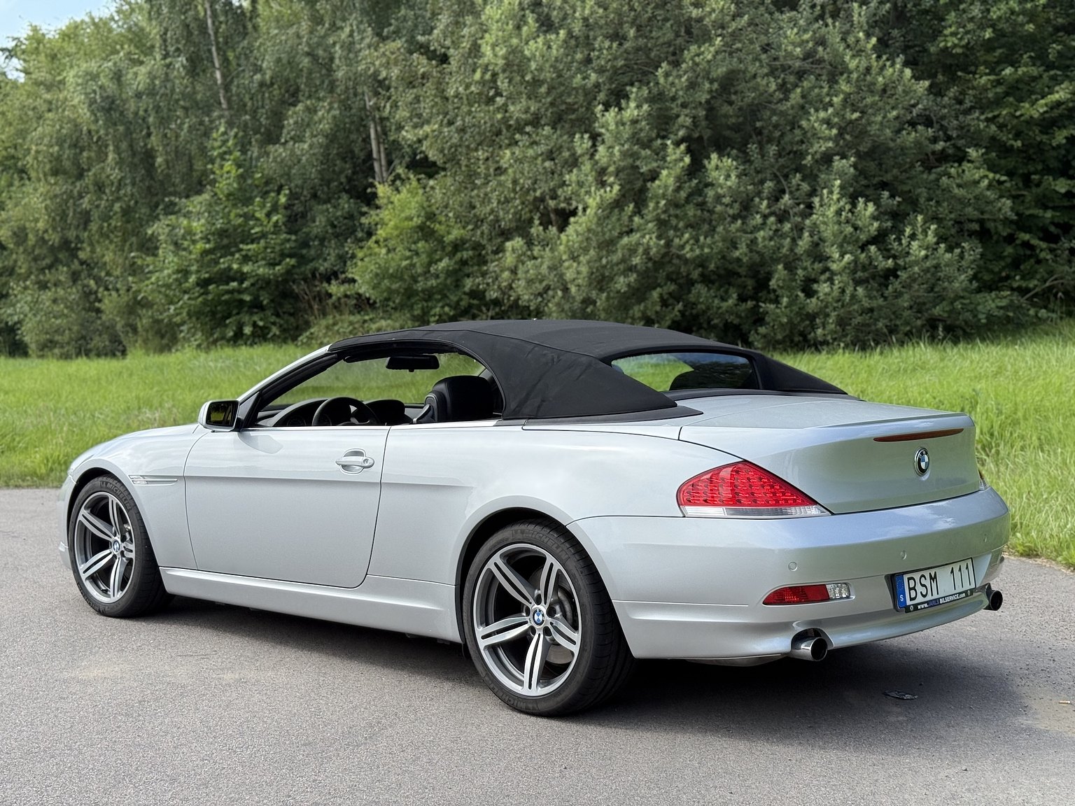 Exteriörbild på 2004 BMW 645Ci Convertible