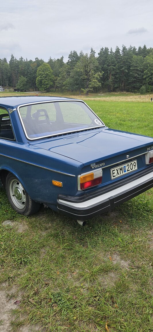 Exteriörbild på 1977 Volvo 242