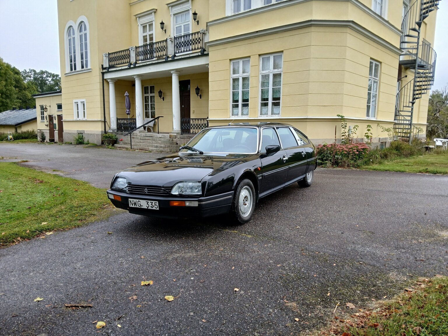 Exterior image of 1988 Citroen CX 25 T Prestige