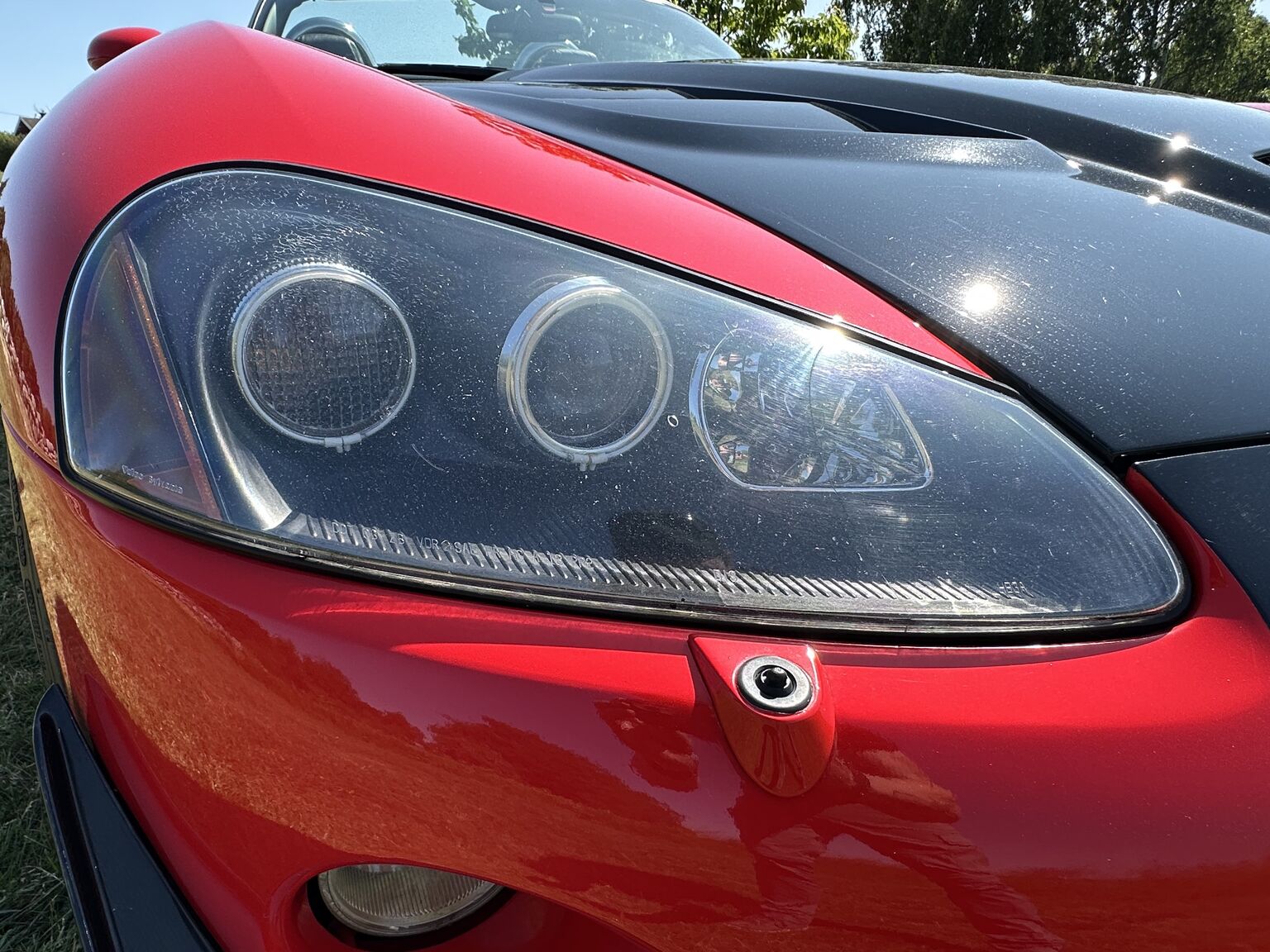 Exterior image of 2004 Dodge Viper SRT-10 (46)