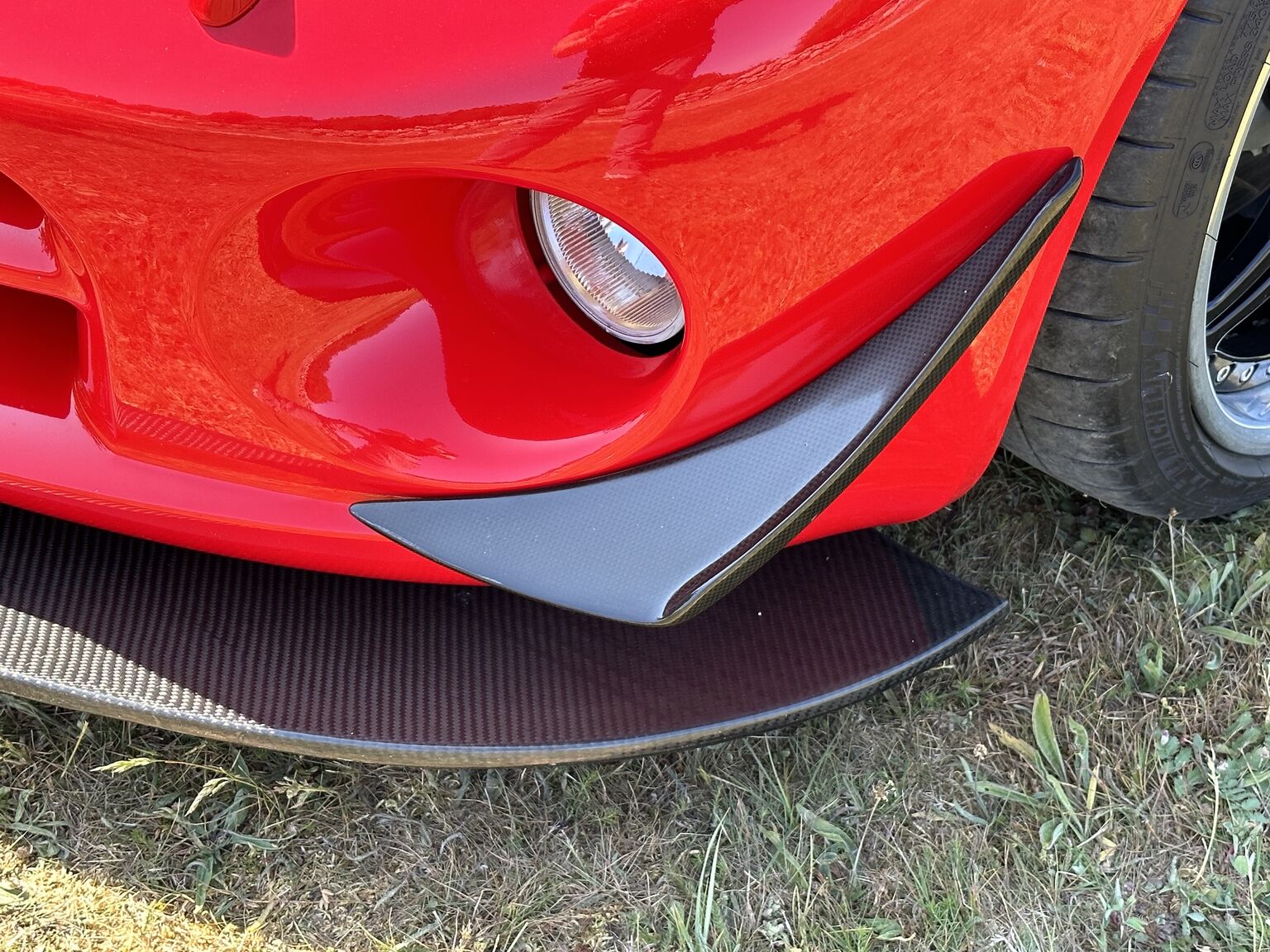 Exterior image of 2004 Dodge Viper SRT-10 (71)