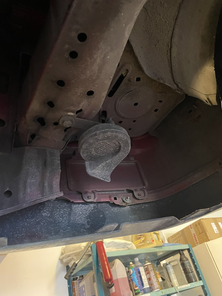 Image of 1987 BMW 320i mechanics