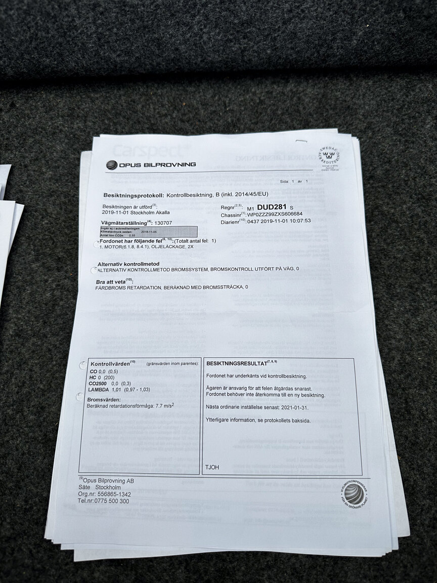 Documentation for 1999 Porsche 911 Carrera 4