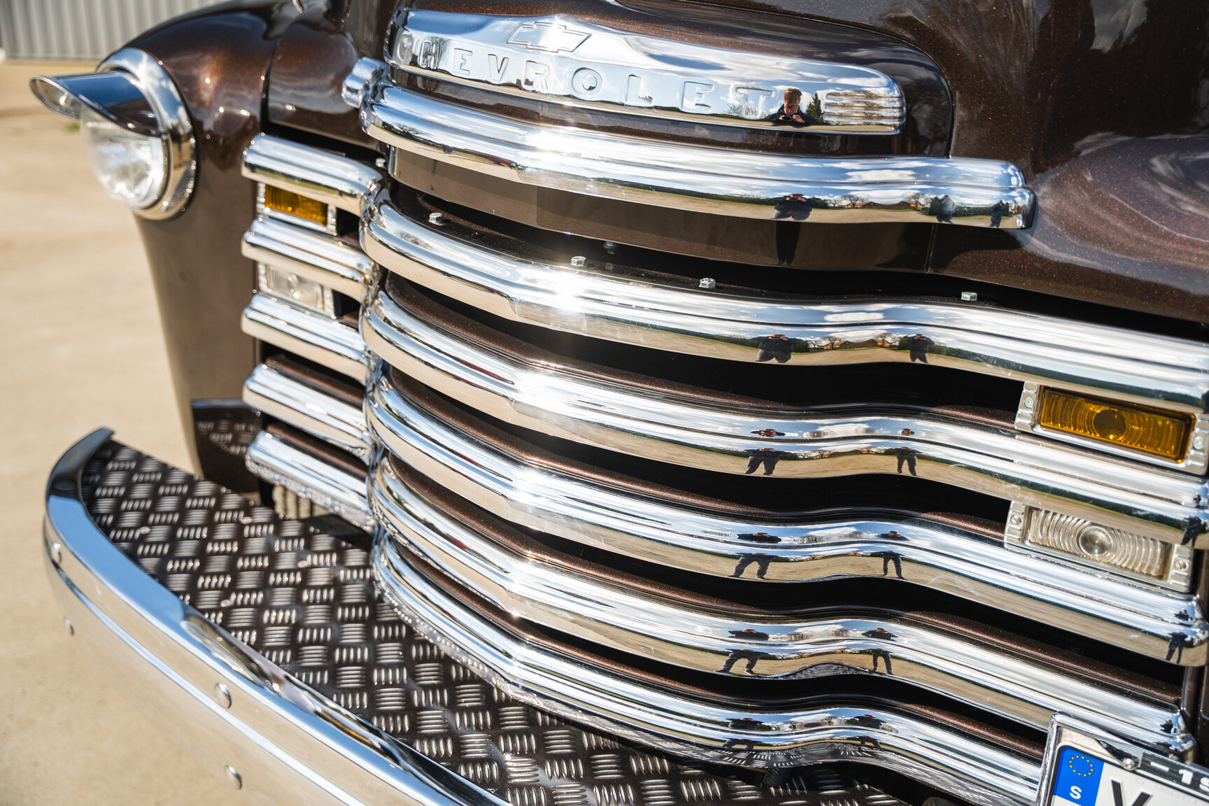 Exterior image of 1948 Chevrolet COE Loadmaster
