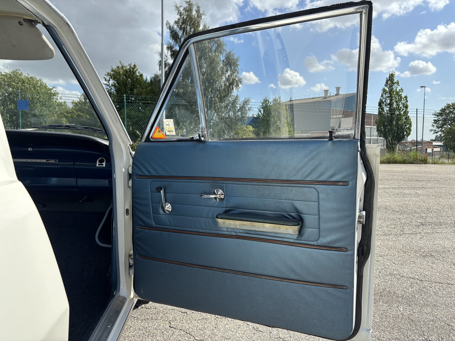 Interior image of 1965 Opel Record Deluxe