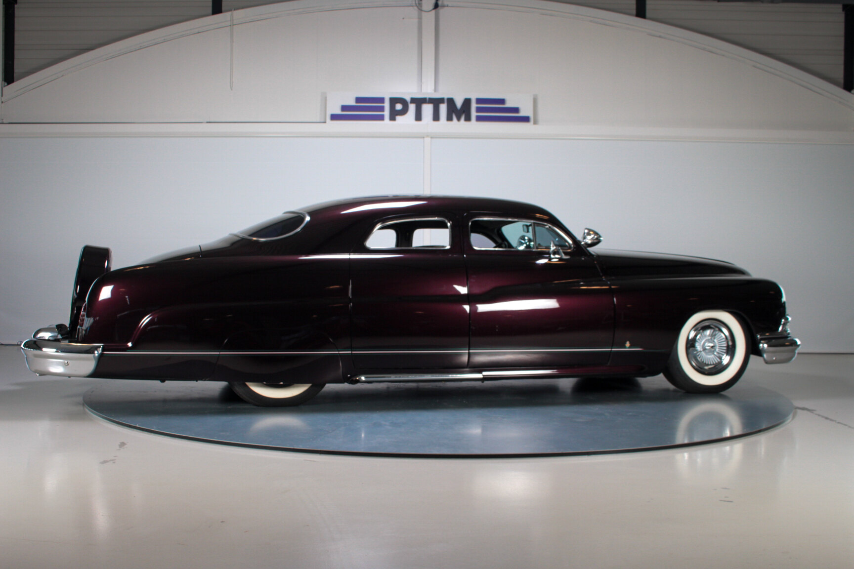 Exterior image of 1951 Lincoln Cosmopolitan 