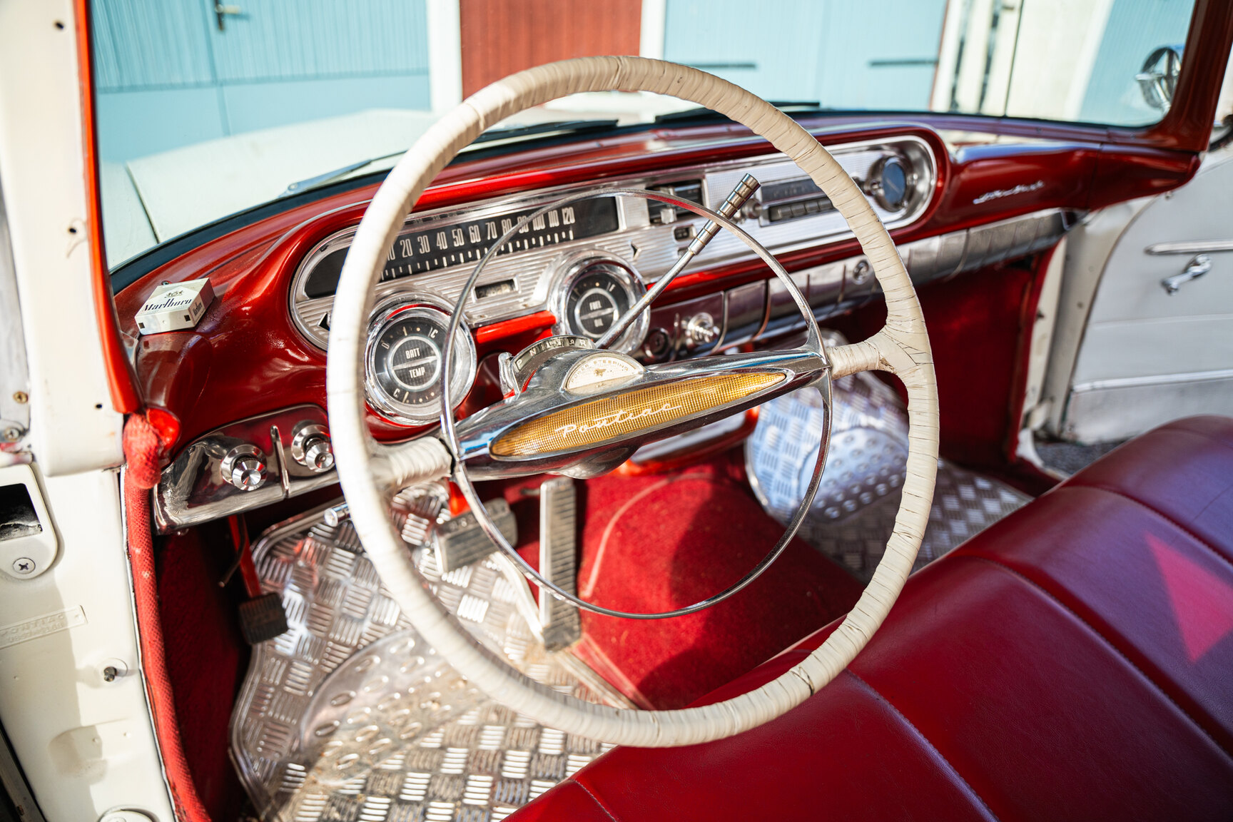 Interior image of 1957 Pontiac Star Chief