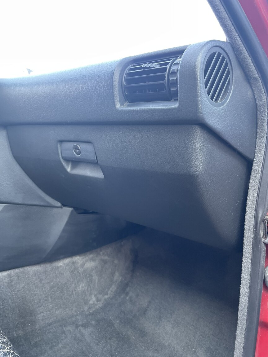 Innenraumfoto von 1987 BMW 320i