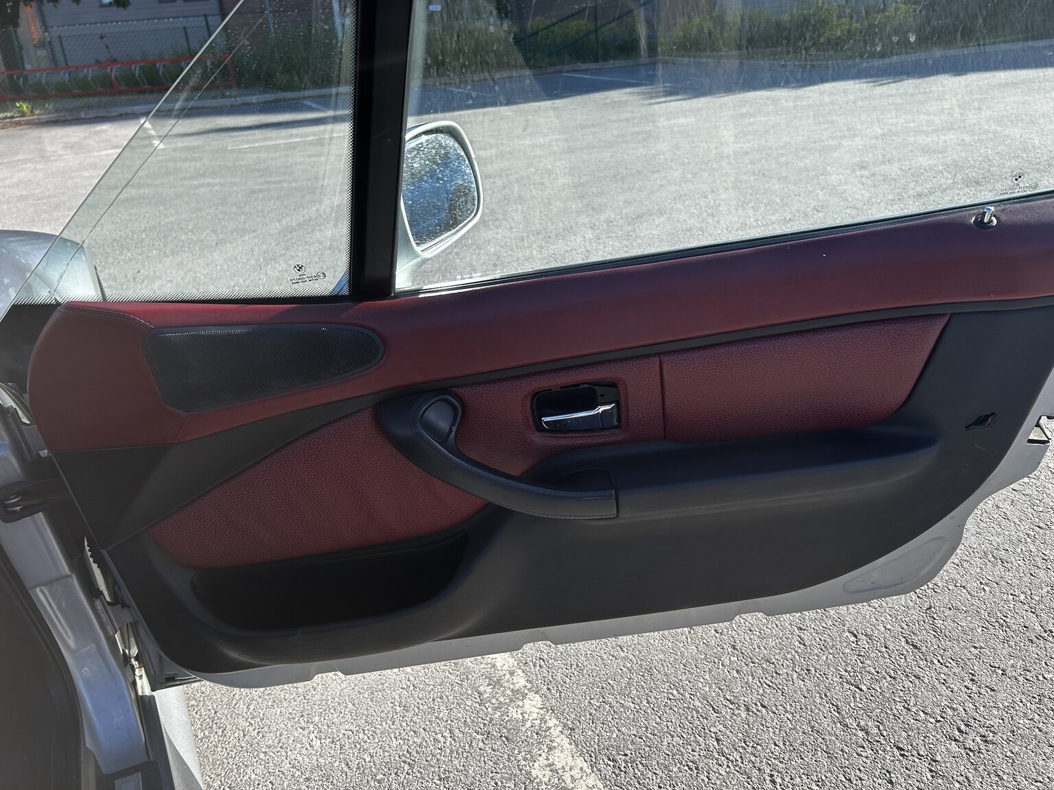 Interior image of 1999 BMW Z3 2.8i (2)