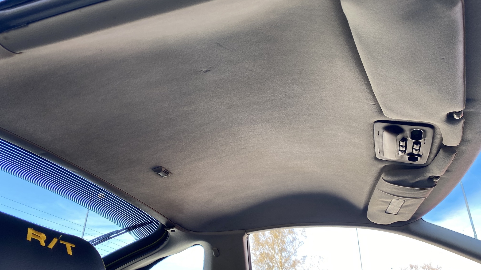 Interior image of 1992 Dodge Stealth (27)