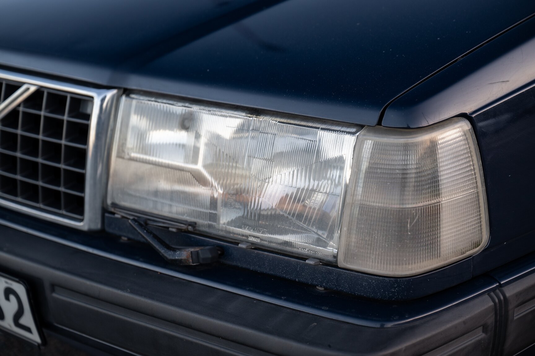 Exterior image of 1998 Volvo 940 Turbo