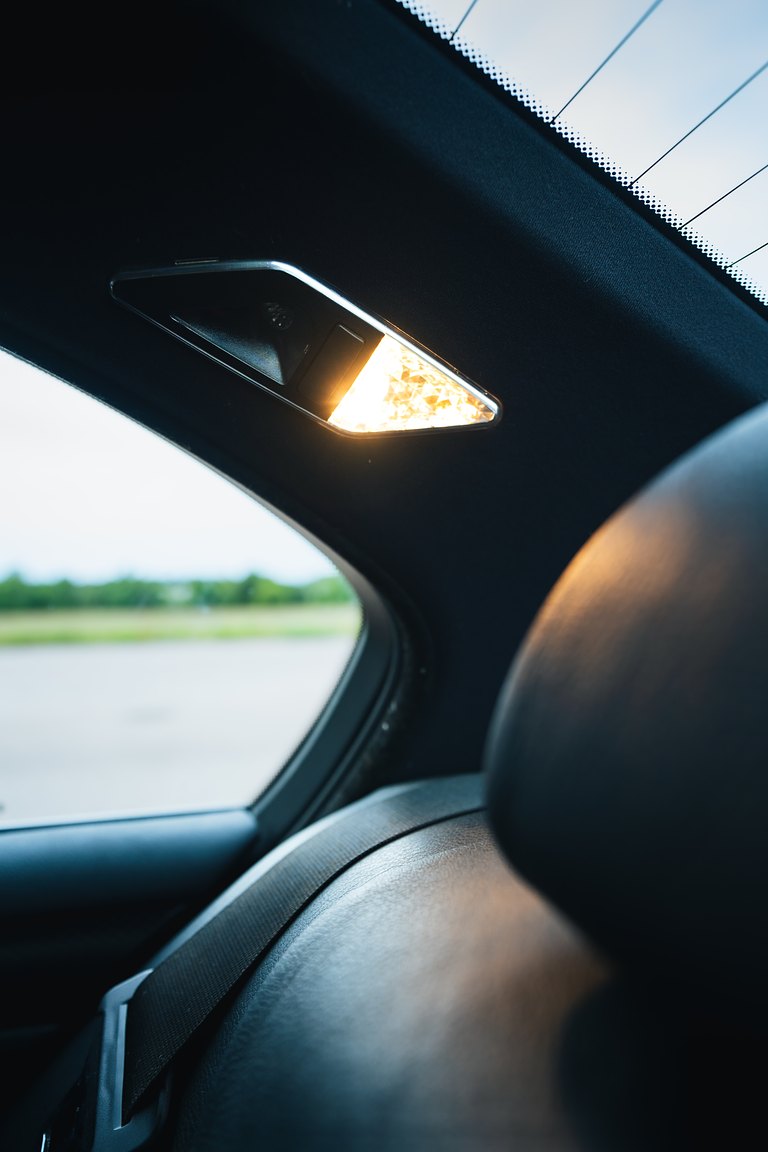 Interior image of 2003 BMW 330i