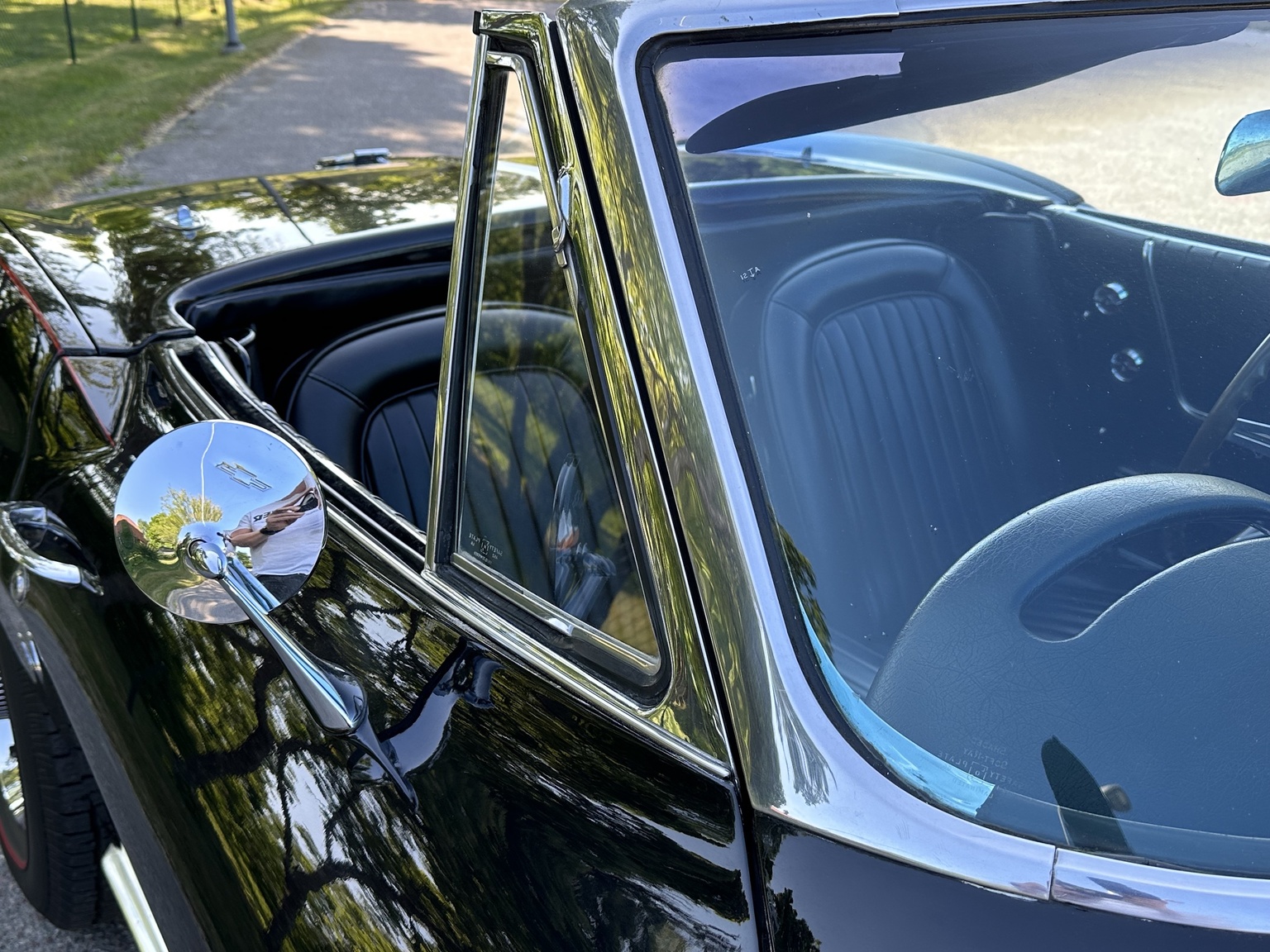 Exteriörbild på 1964 Corvette C2 Stingray Cabriolet (16)