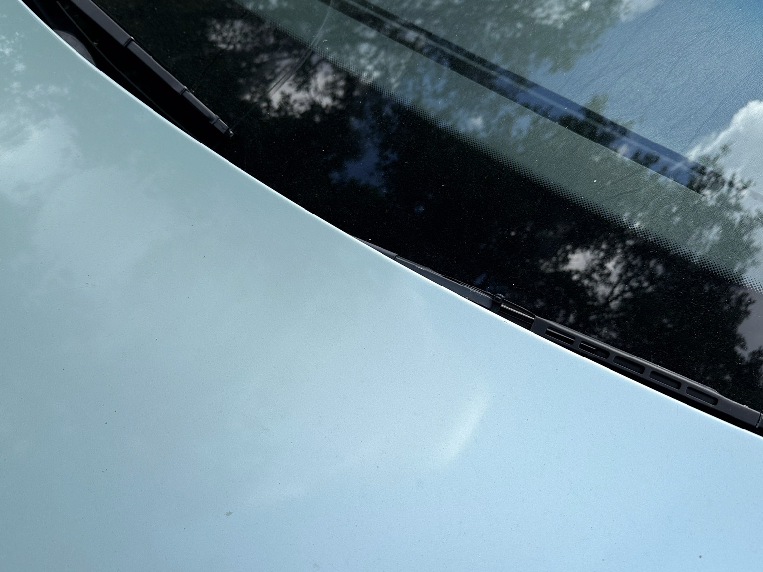 Exterior image of 1992 Mercedes 300 SE (27)