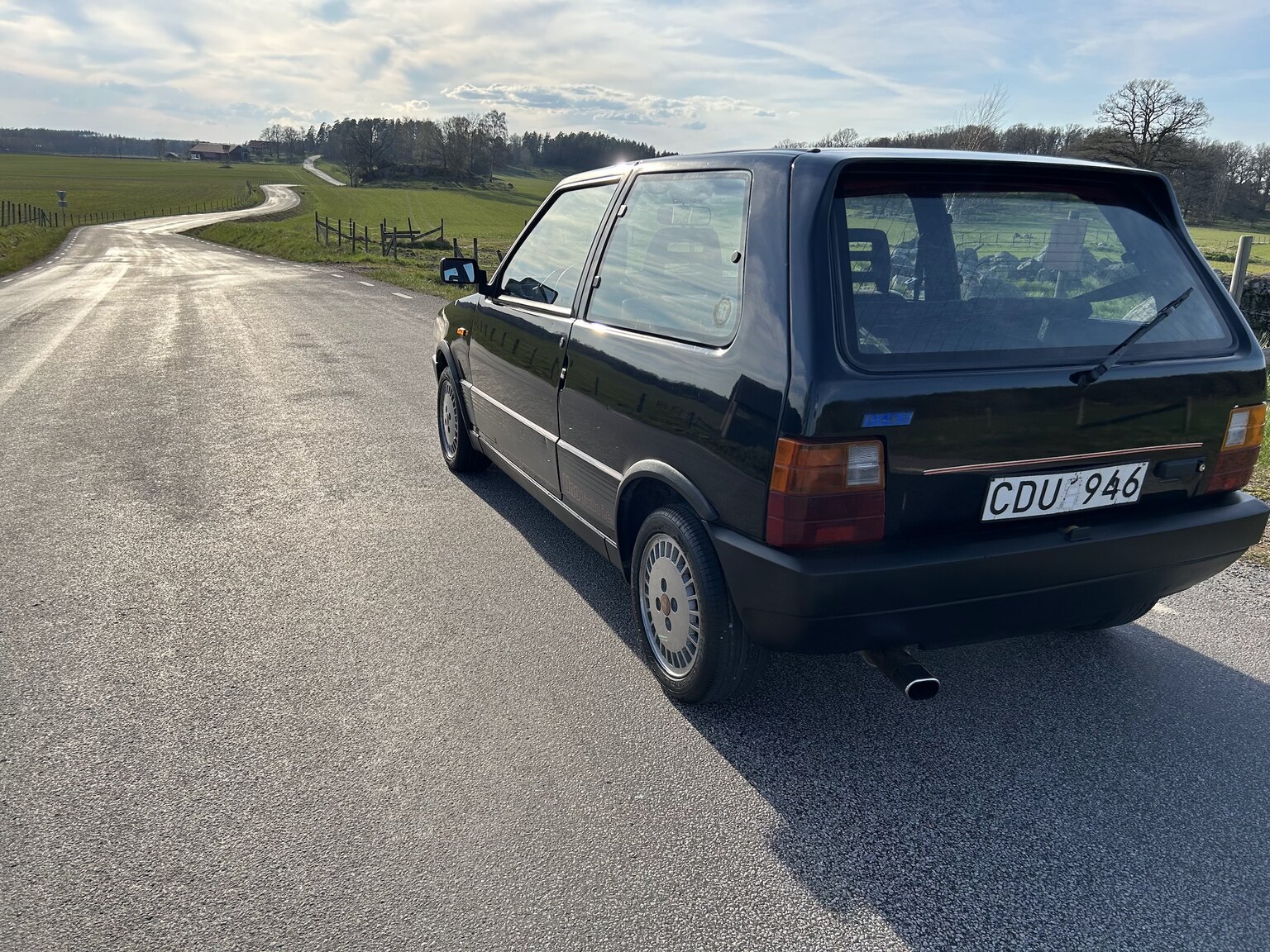 Exterior image of 1987 Fiat UNO Turbo I.E (27)