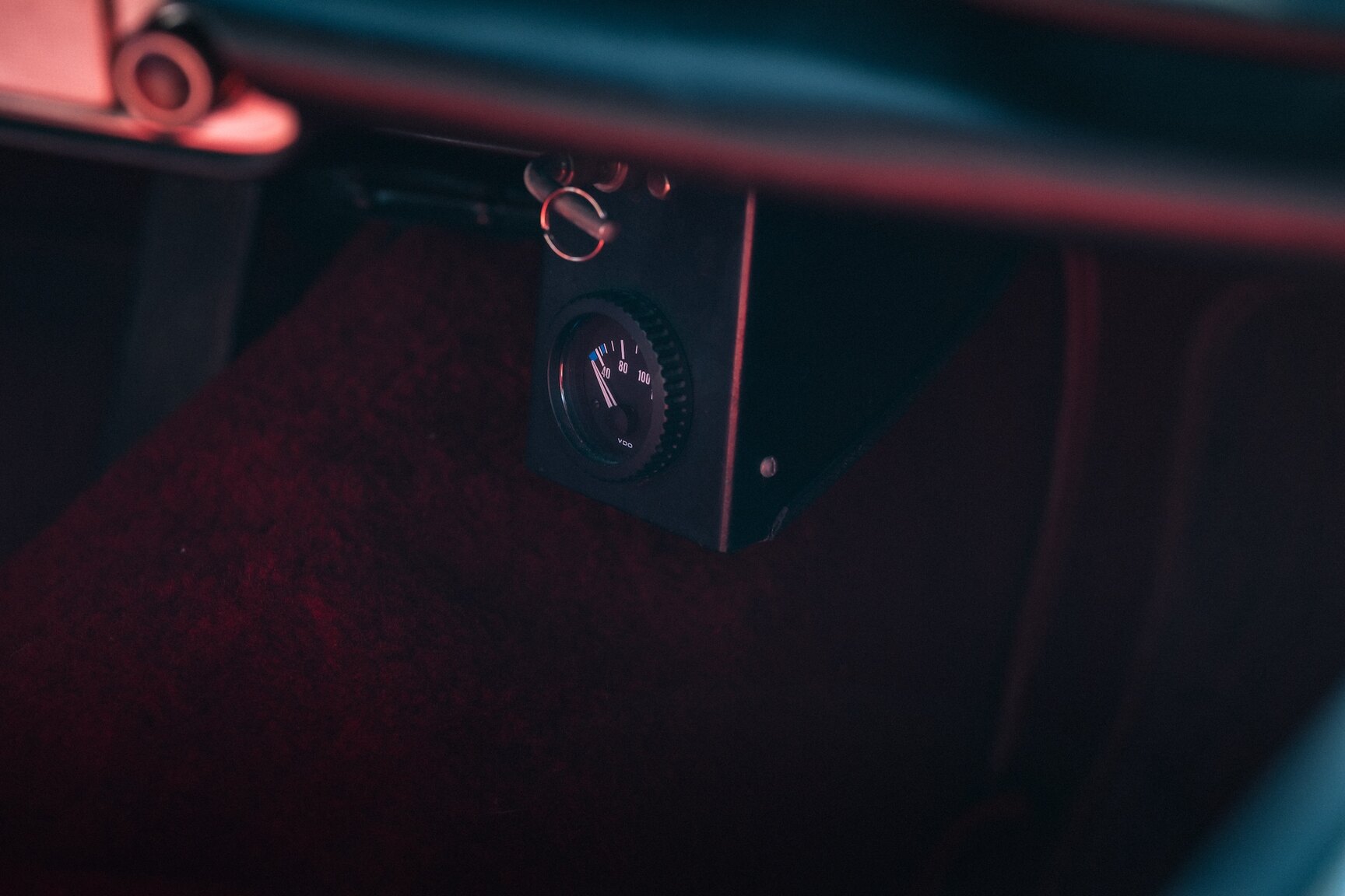 Interior image of 1963 Volvo 1800 S (32)