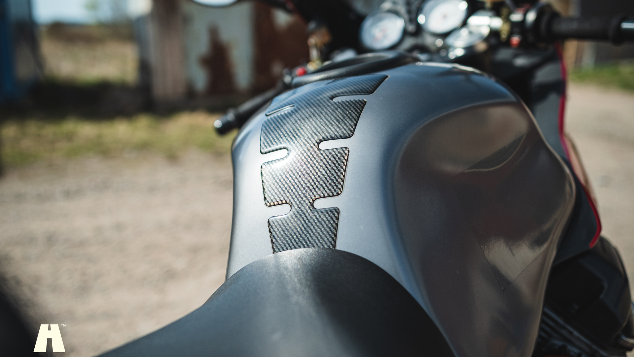 Aussenfoto 2002 Moto Guzzi V11 Le Mans (58)