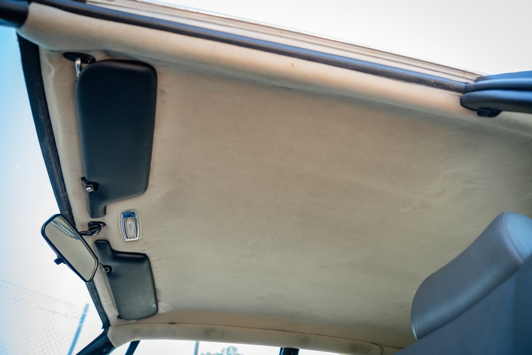 Interior image of 1985 Jaguar XJ-S HE