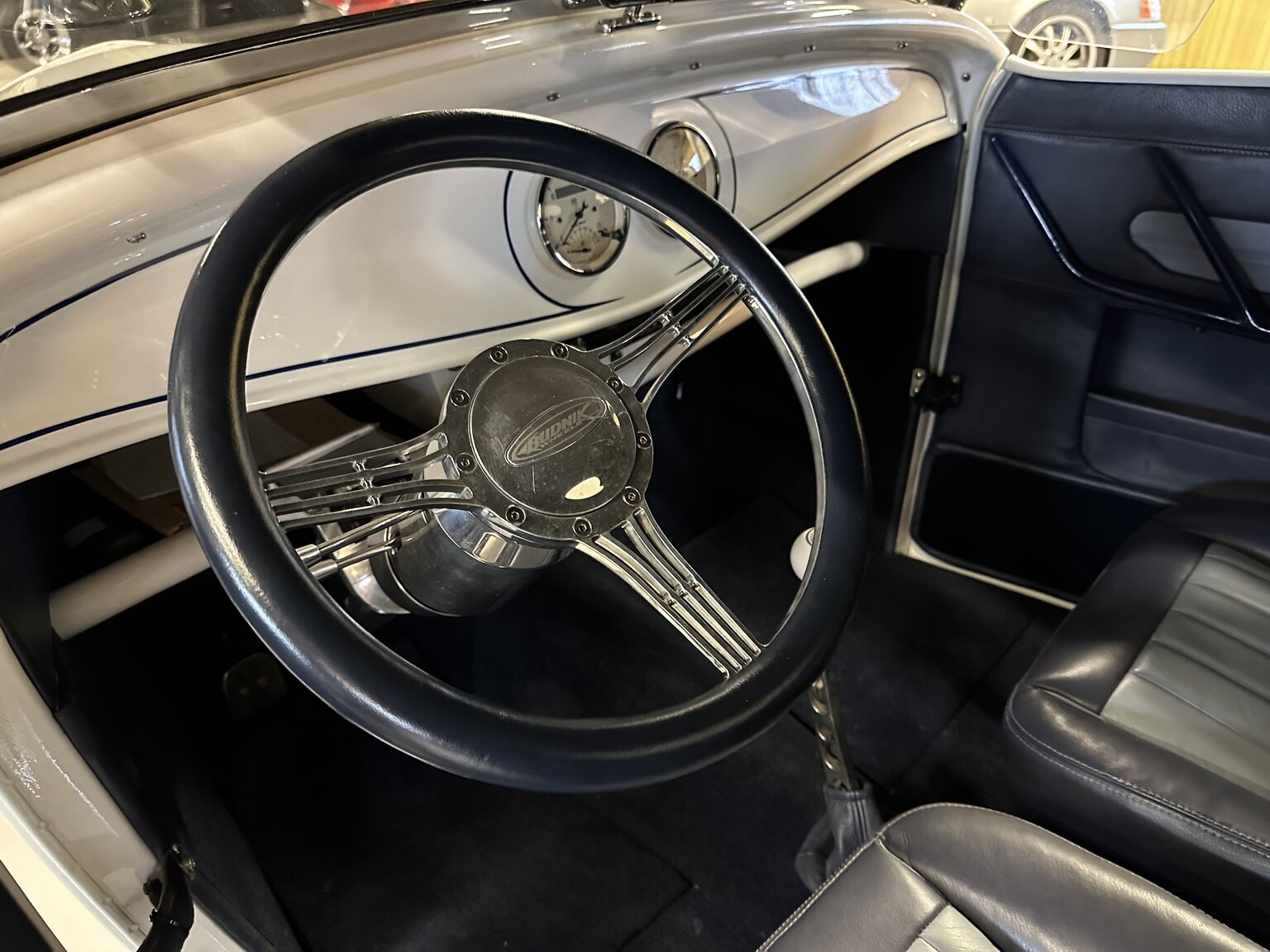 Interior image of 1932 Custom Ford Rod White Ice