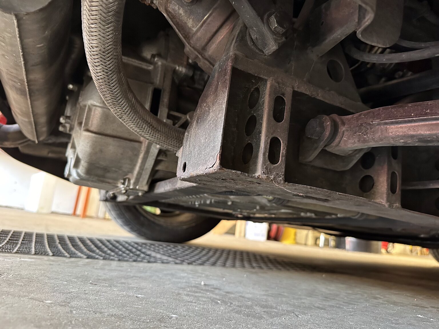 Image of 1990 Ferrari 348 (25) mechanics