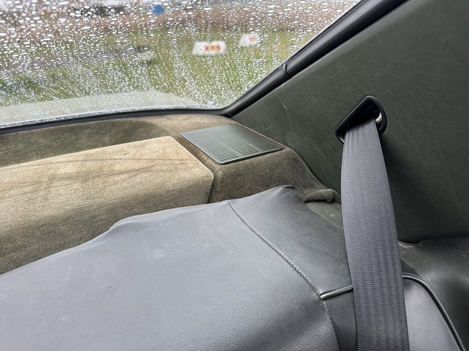 Interior image of 1983 Mercedes-Benz 500 SEC
