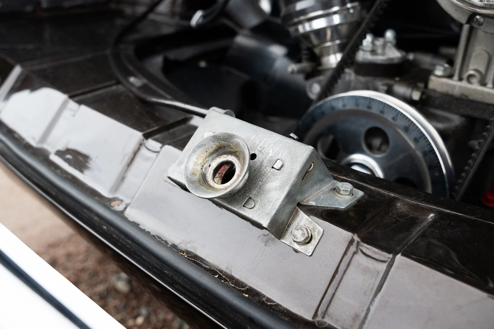 Image of 1962 Volkswagen 1200 Karmann Coupe mechanics (17)