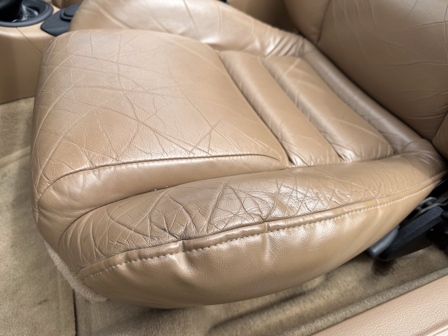 Interior image of 1998 Ford Mustang GT Convertible