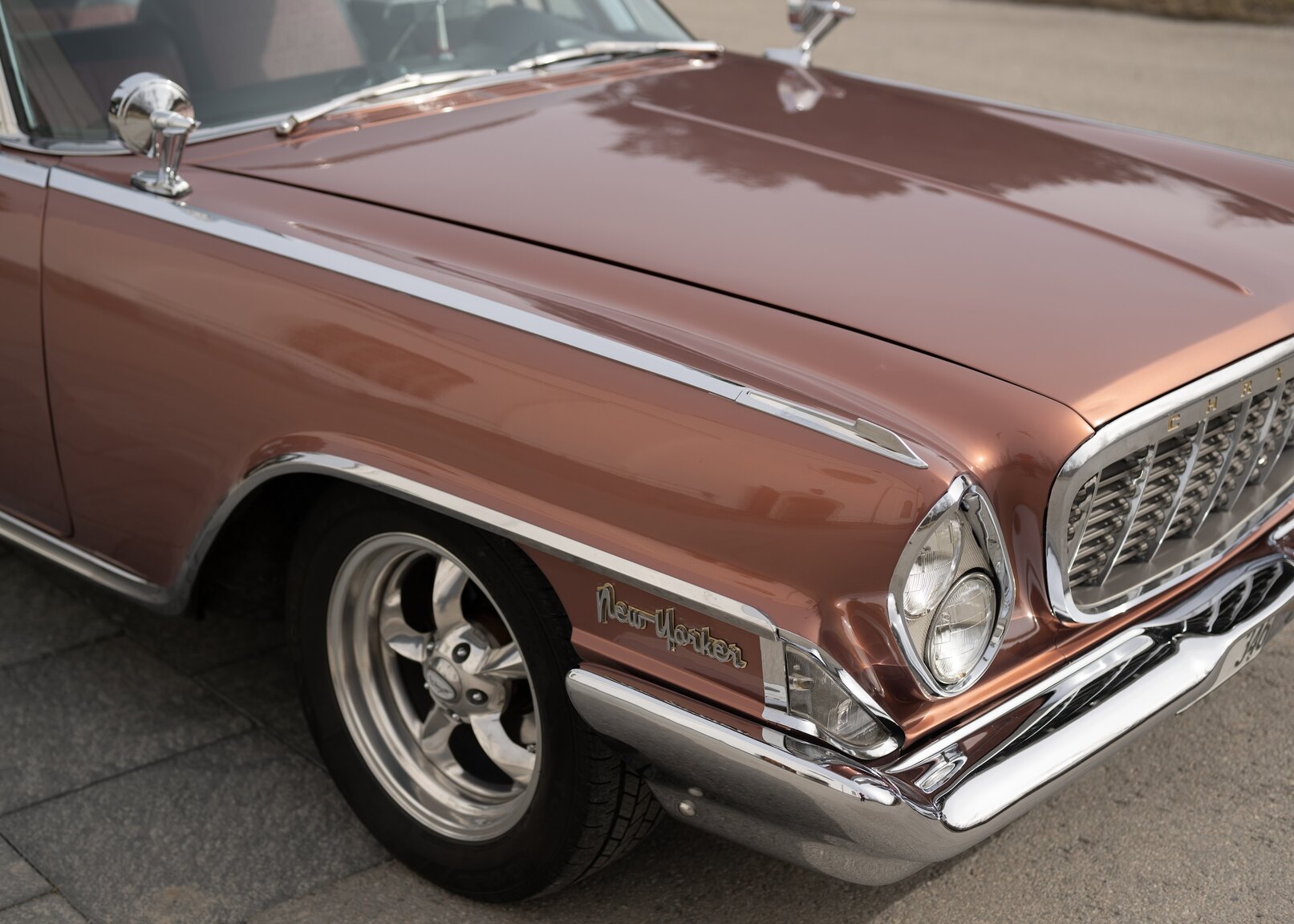 Exterior image of 1961 Chrysler New Yorker Sedan (46)