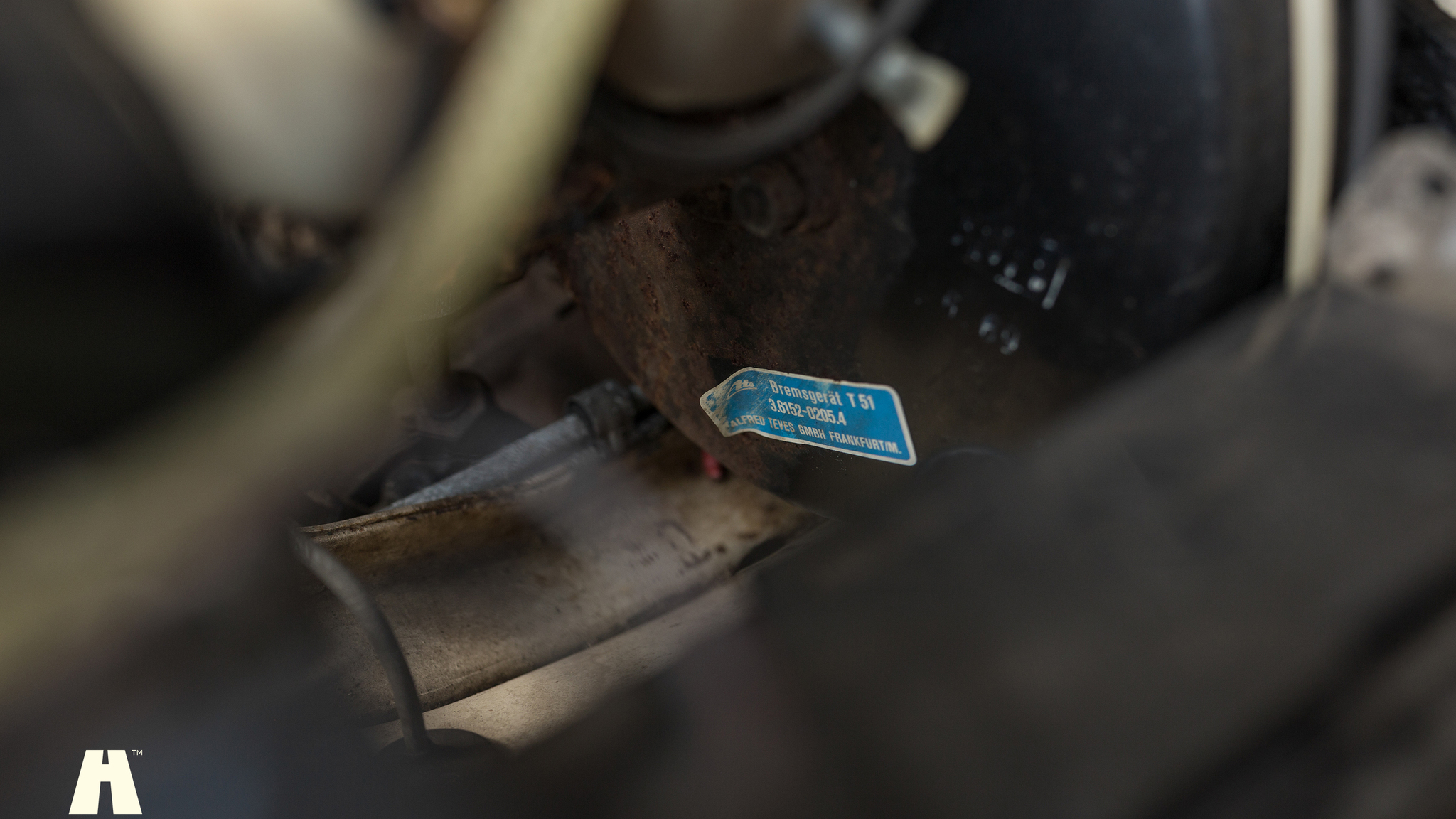 Image of 1970 Mercedes 250 CE mechanics