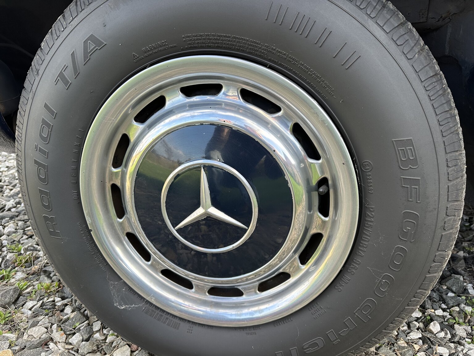 Exterior image of 1975 Mercedes-Benz 450 SEL 6.9 Bepansrad 