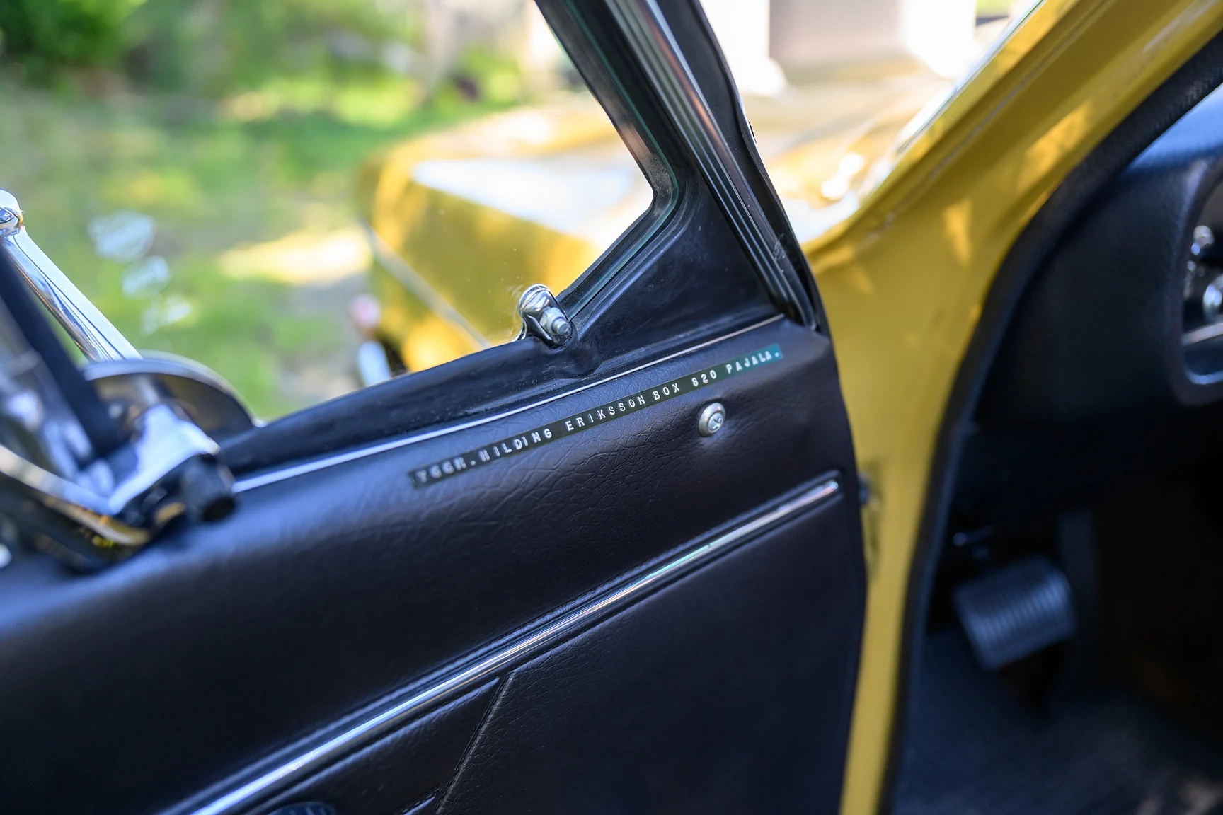 Interior image of 1971 Volvo 144 2.0 Automatic (19)