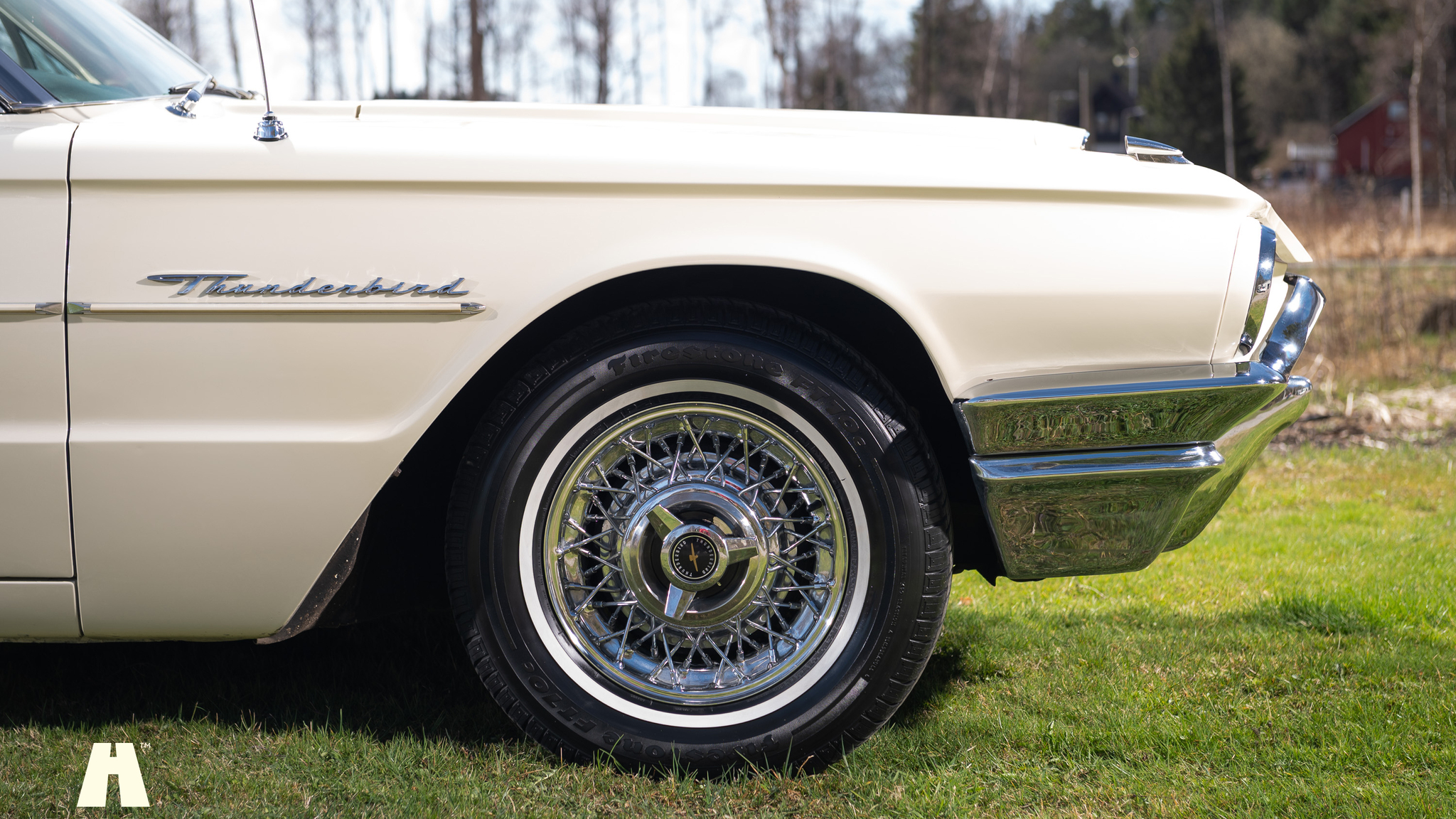 Exterior image of 1964 Ford Thunderbird 6.4 HT (16)