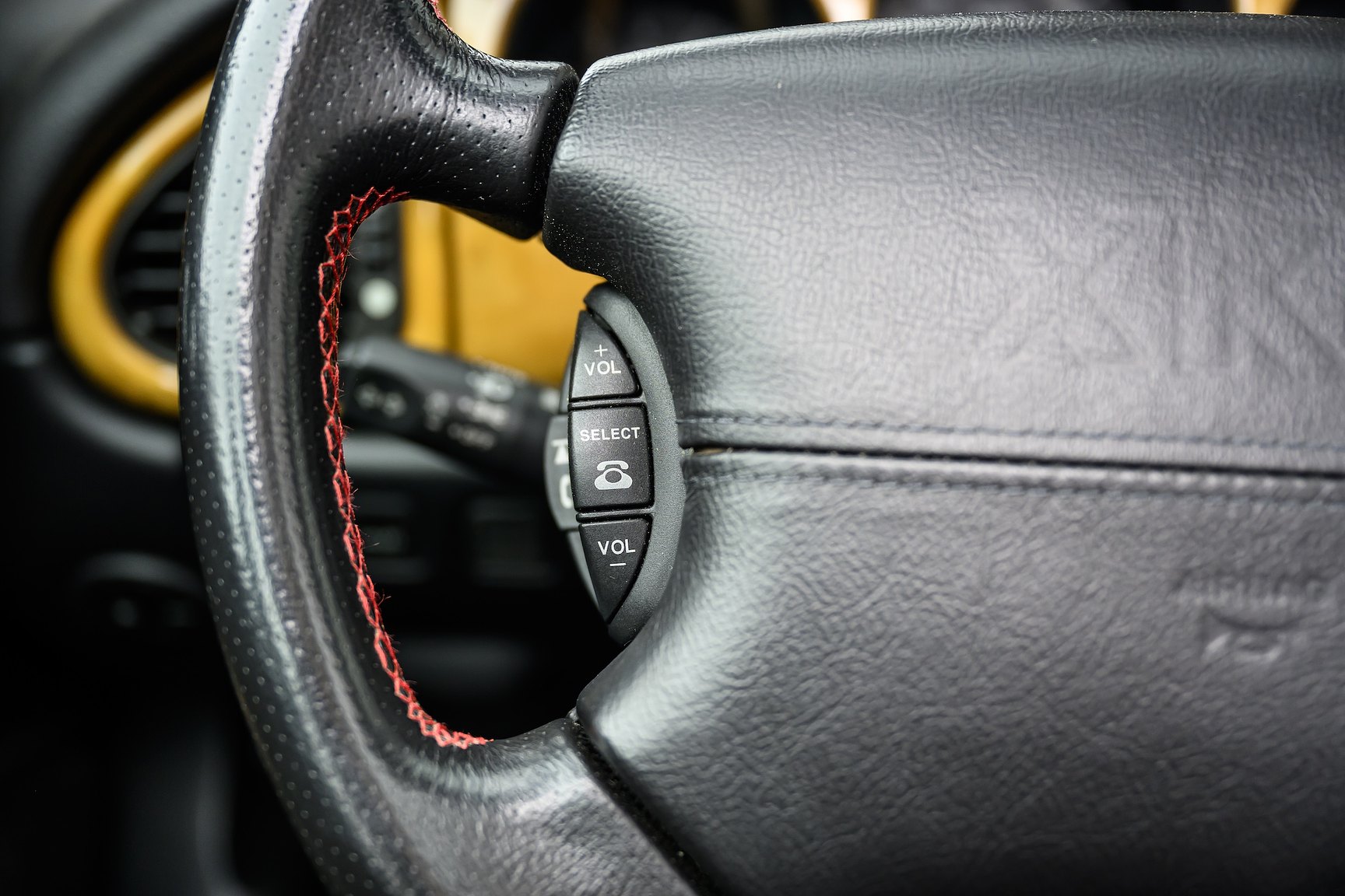 Interior image of 2001 Jaguar XKR Silverstone