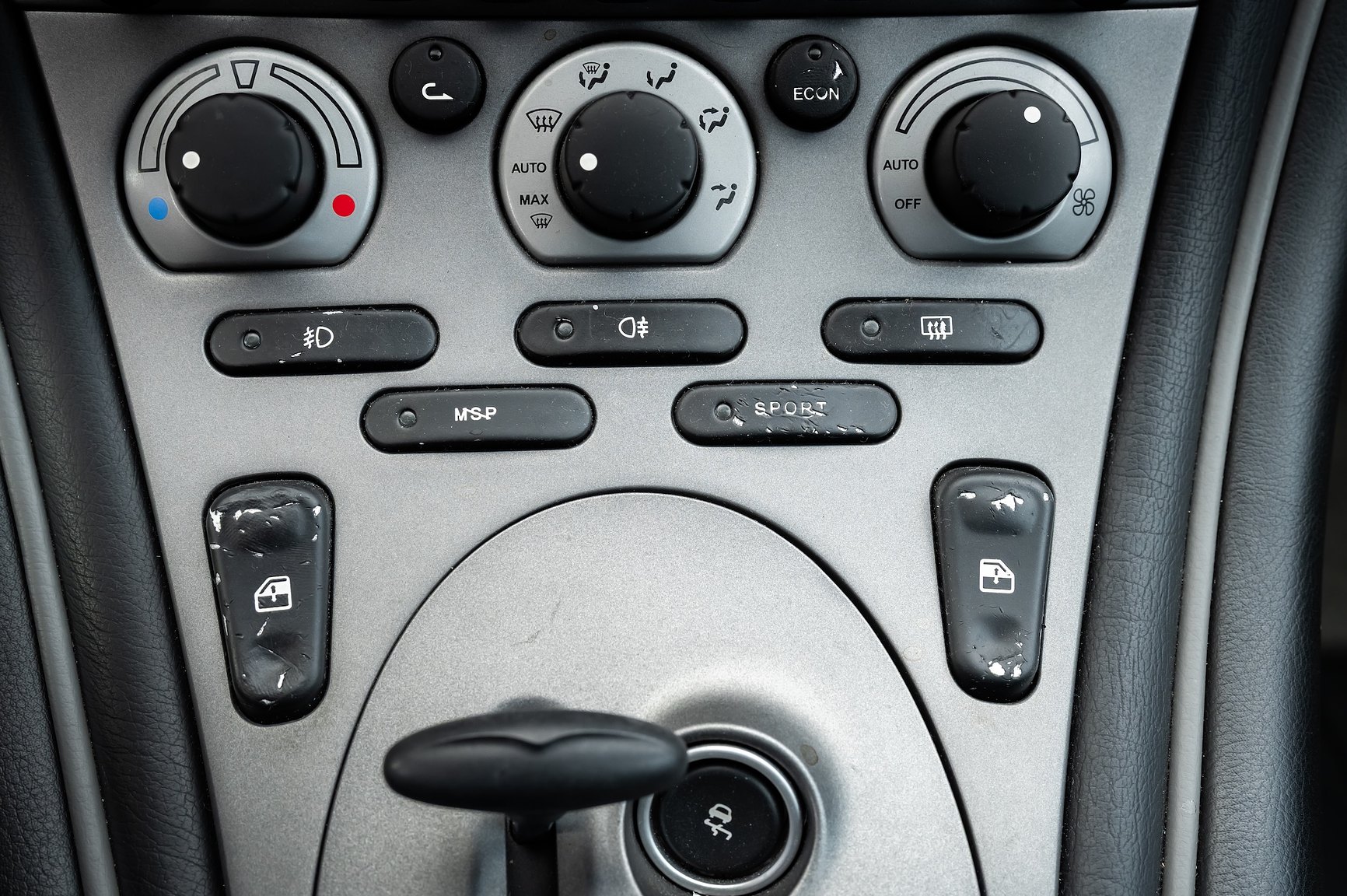 Interior image of 2004 Maserati Coupé 4.2 V8 Cambiocorsa